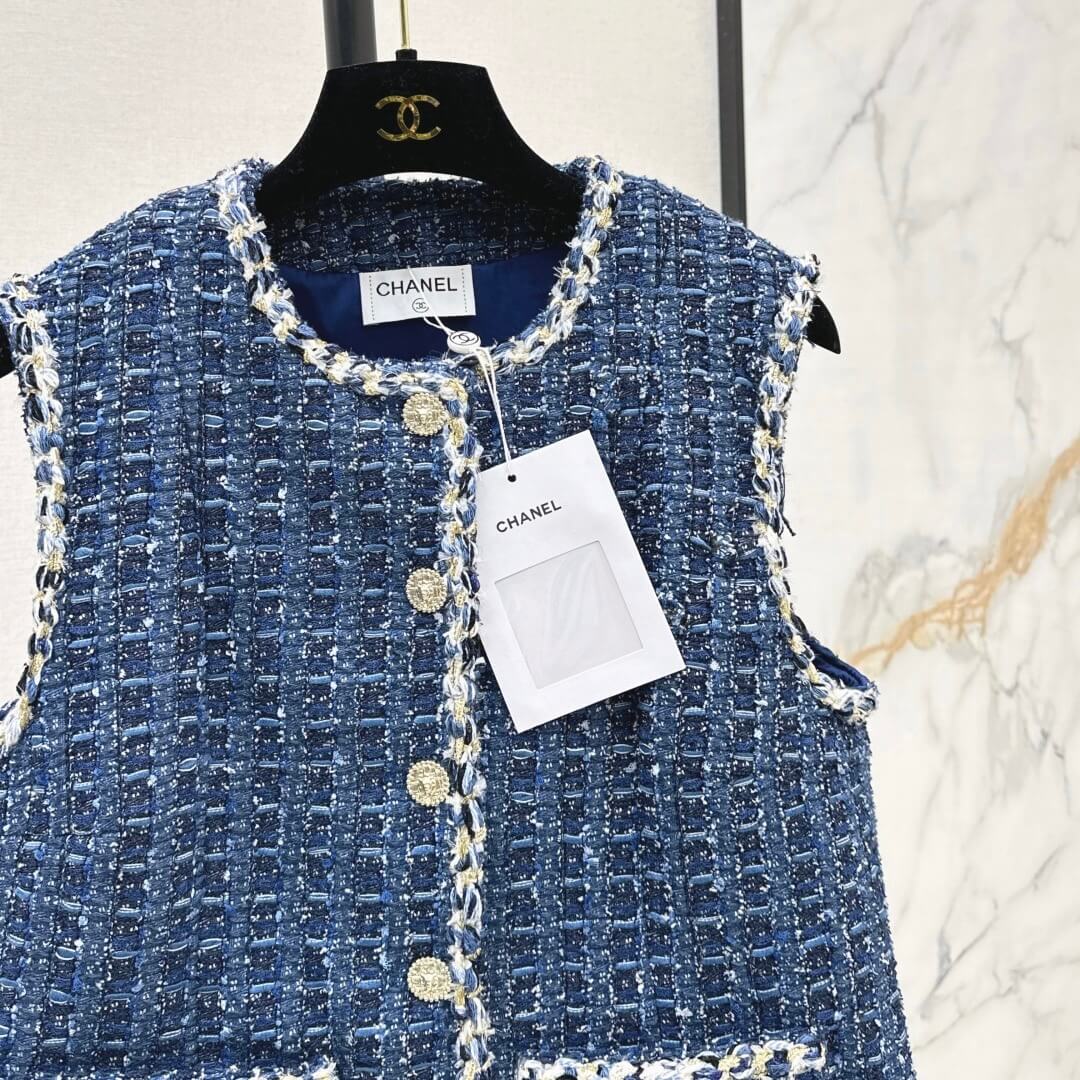 Classic Plaid Tweed Vest