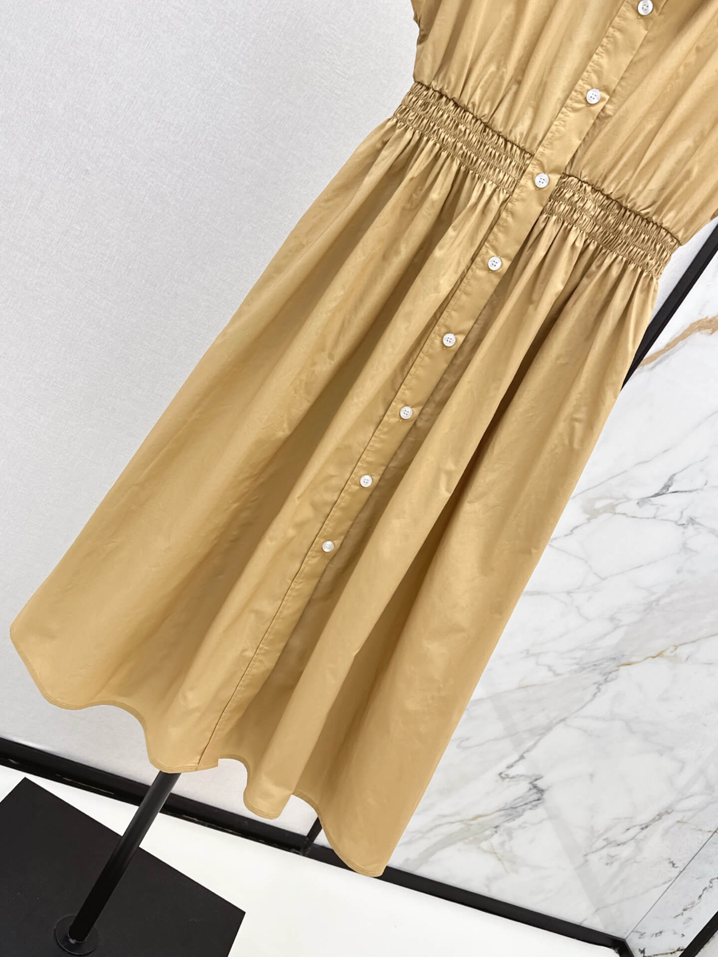 Chic Classic Waist-Cinching Dress