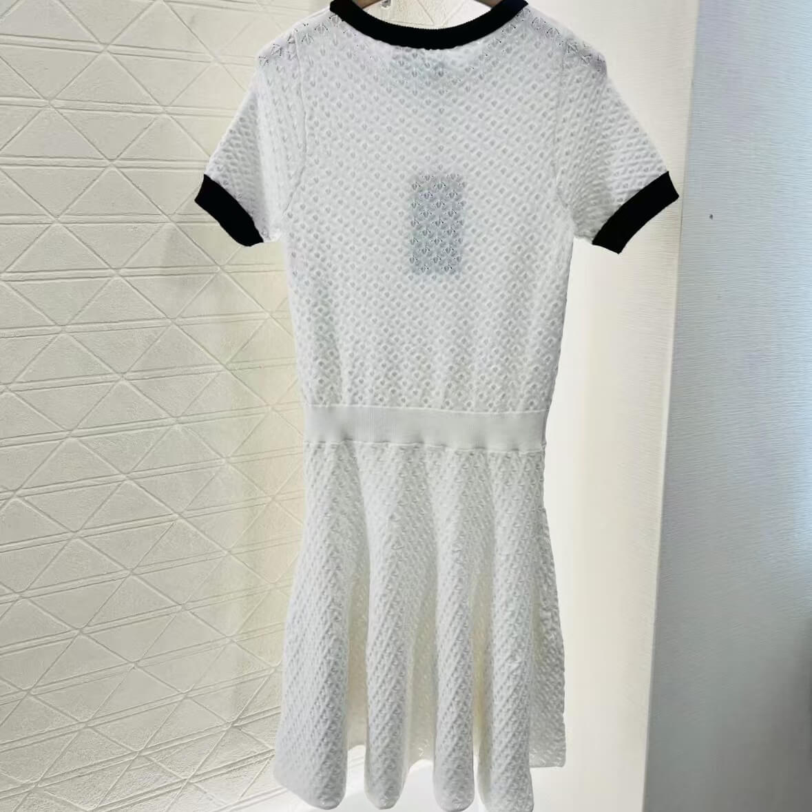 Fashion Stretch Waistband Round-Neck Dress