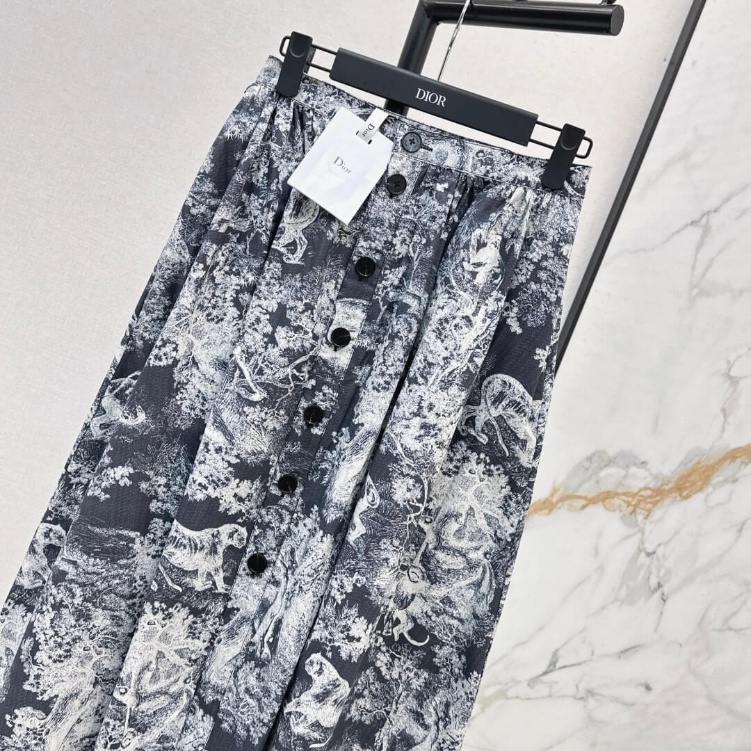 Minimalist Pleated Button-Up Midi Skirt
