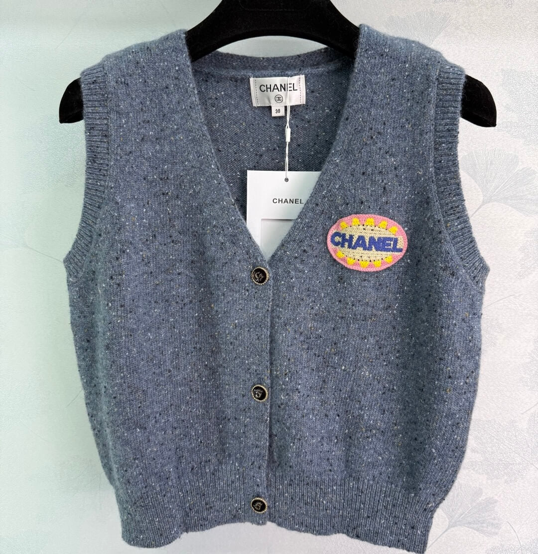 Sophisticated V-Neck Wool Knit Waistcoat