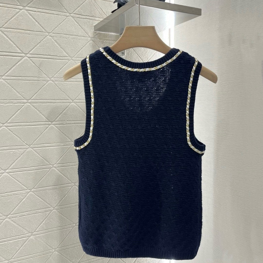 Ribbed Knit Sleeveless Top with Vintage Chain Edging