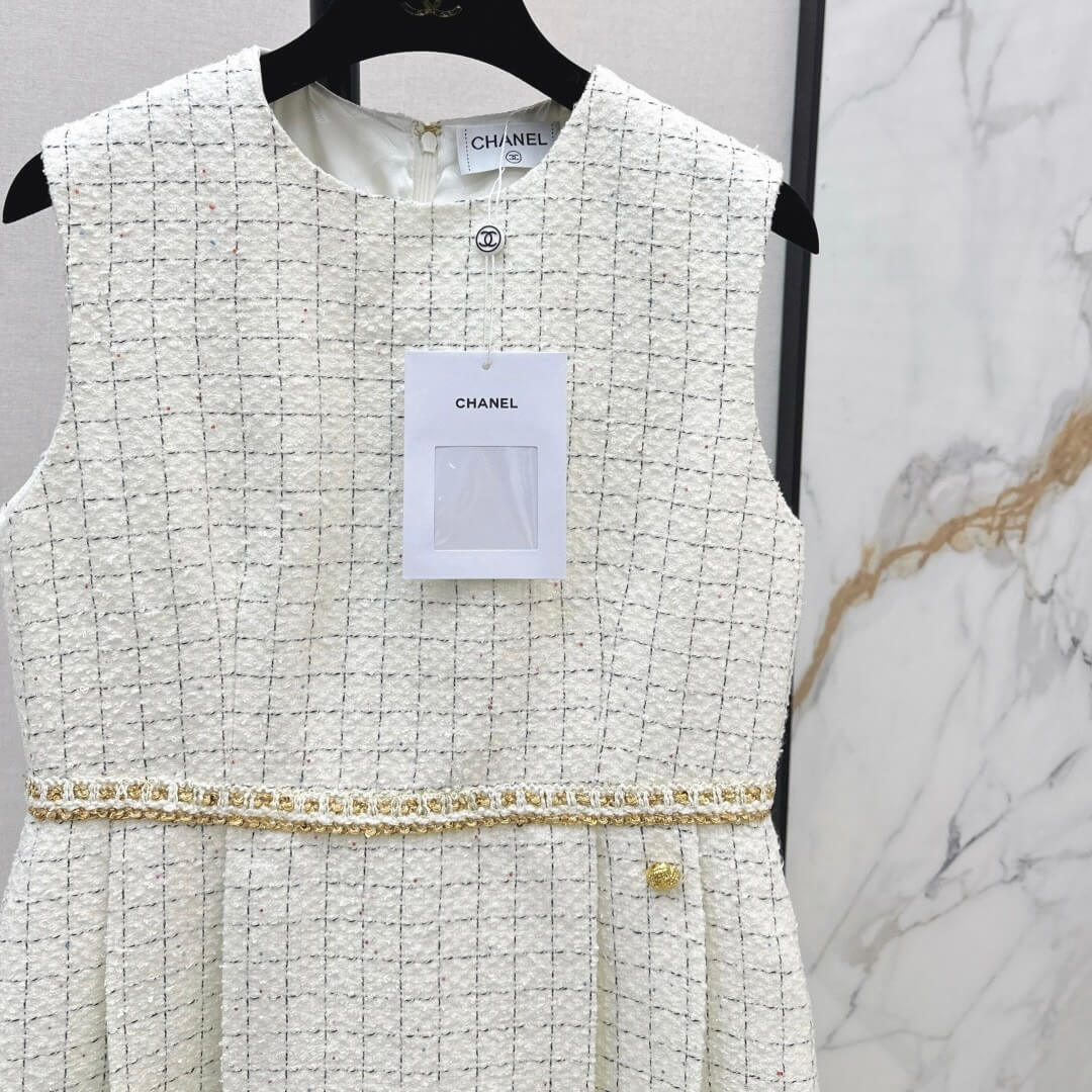 Classic Elegant Cropped Knit Dress