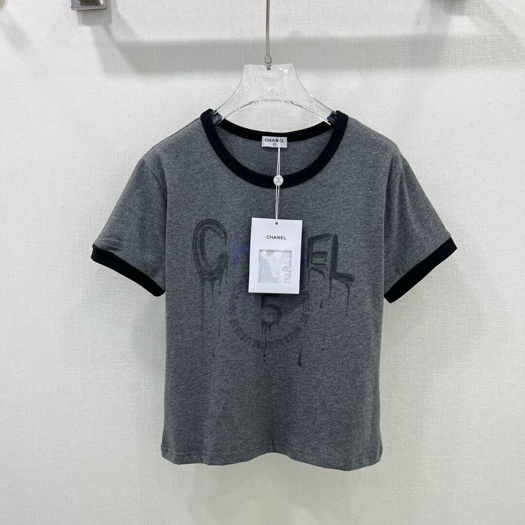 Chic Graffiti Cropped T-Shirt