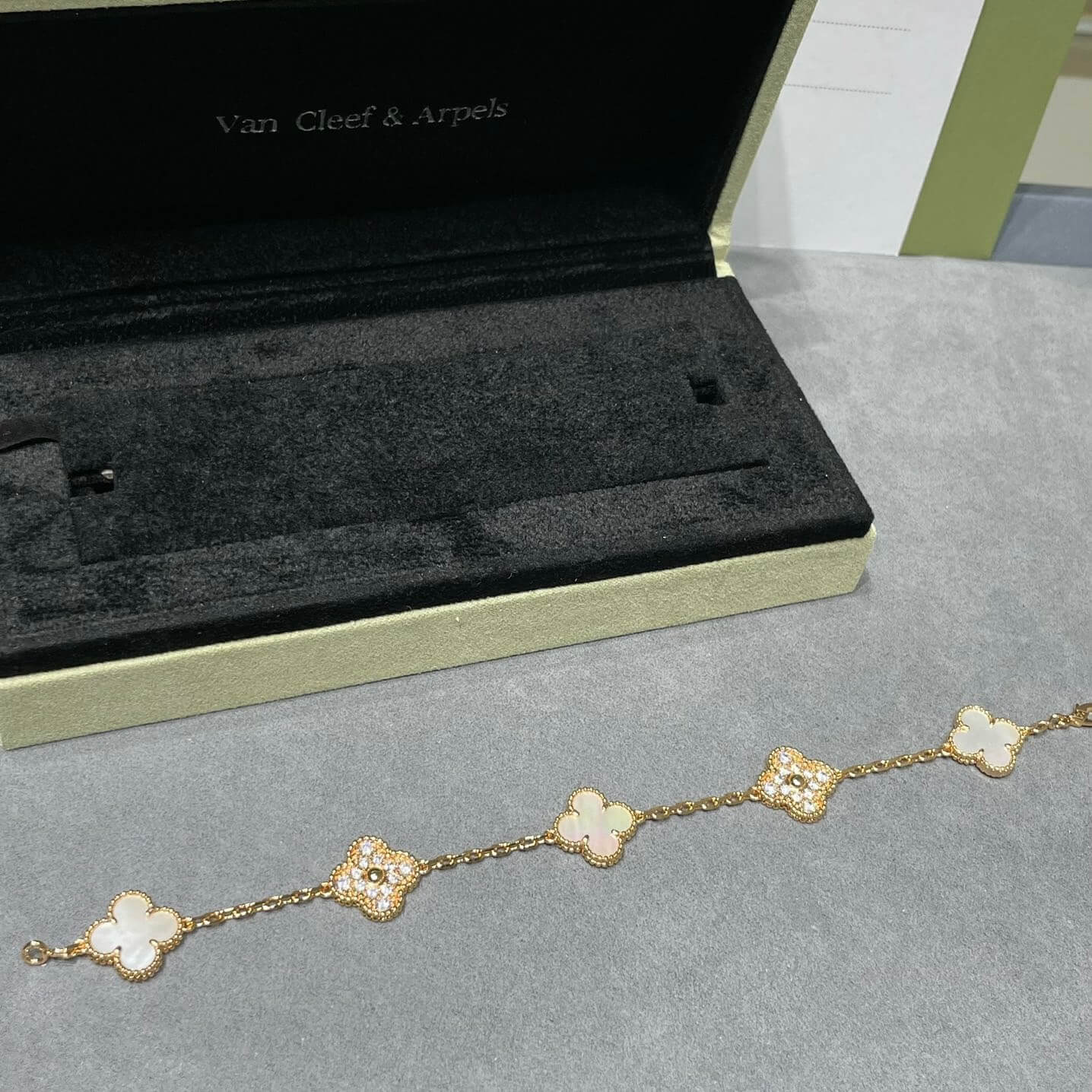 White Mother-of-Pearl Spaced Diamond Clover Bracelet
