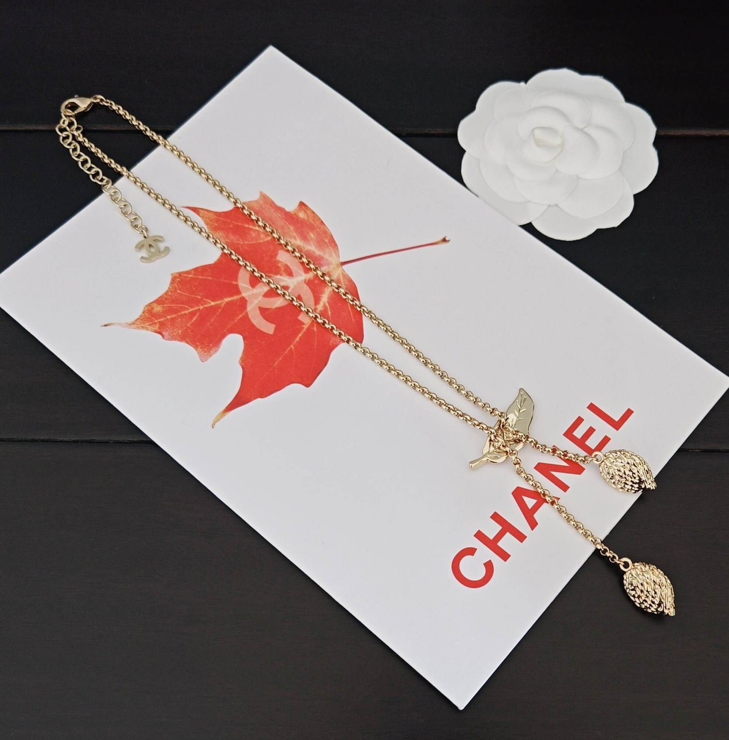 Chic Trendy Leaf Pink Diamond-Accented Necklace