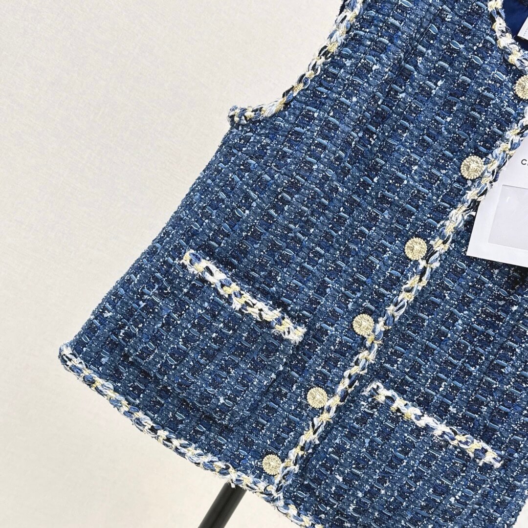 Classic Plaid Tweed Vest