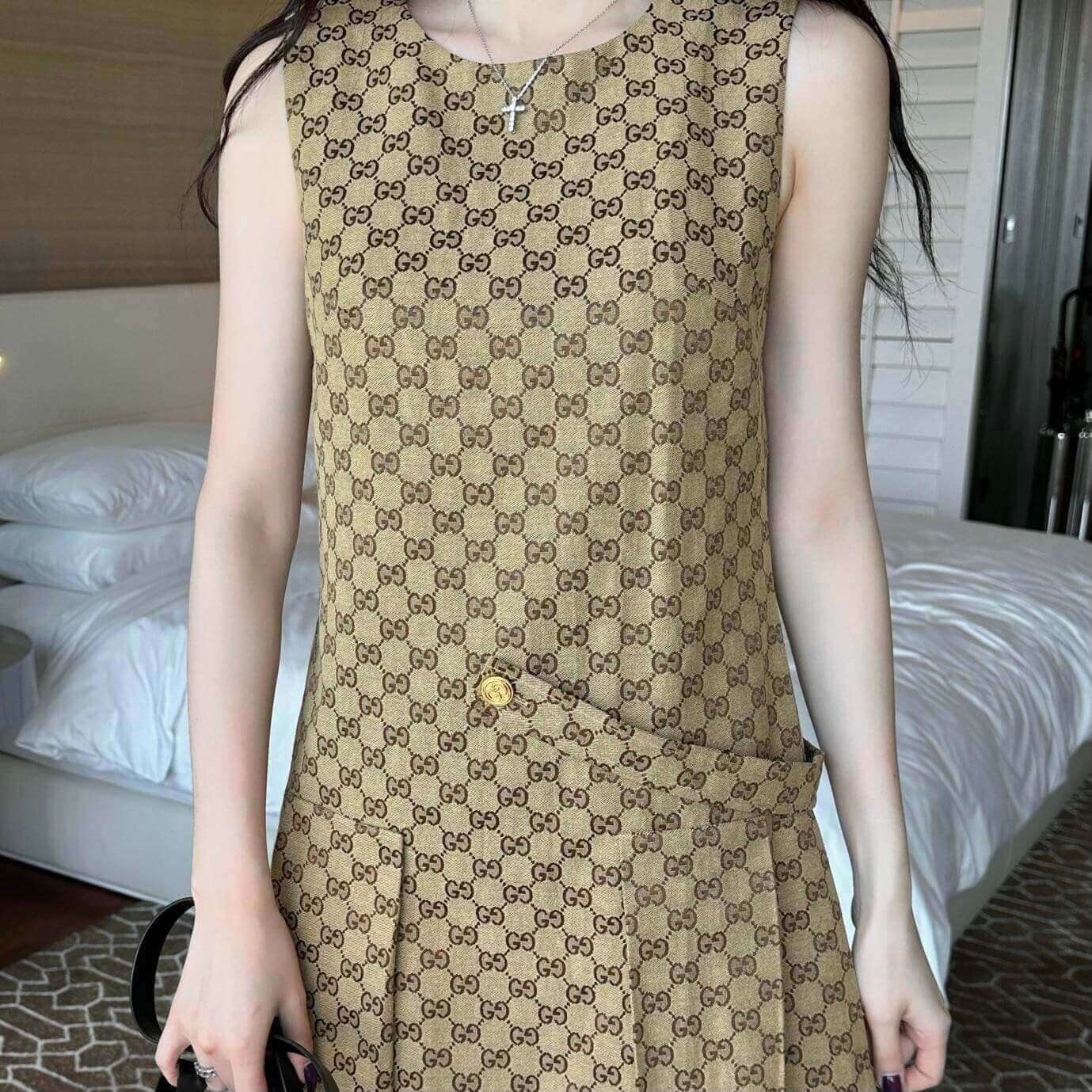 Sleeveless Pleated Jacquard Vest Dress