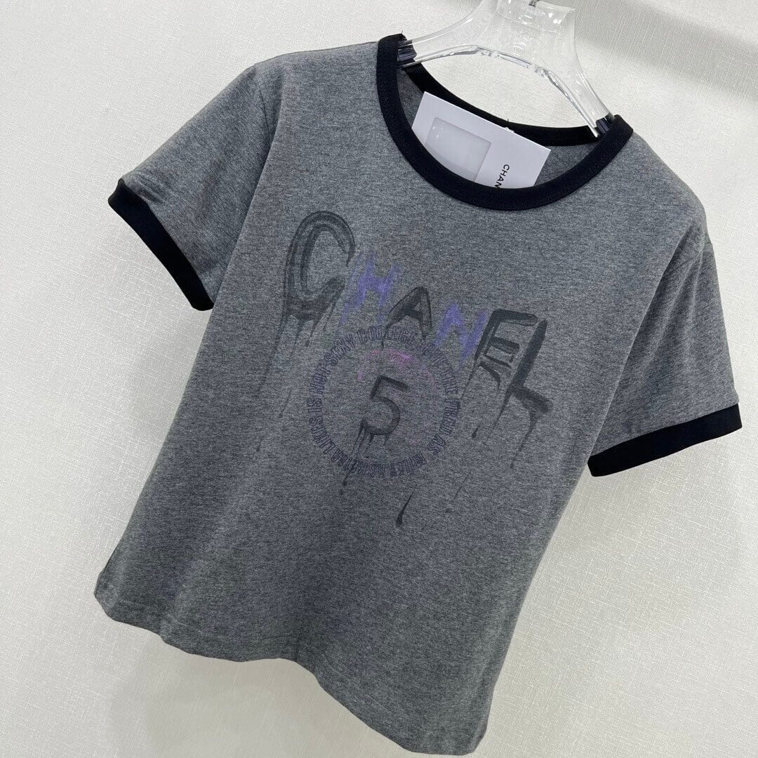 Chic Graffiti Cropped T-Shirt