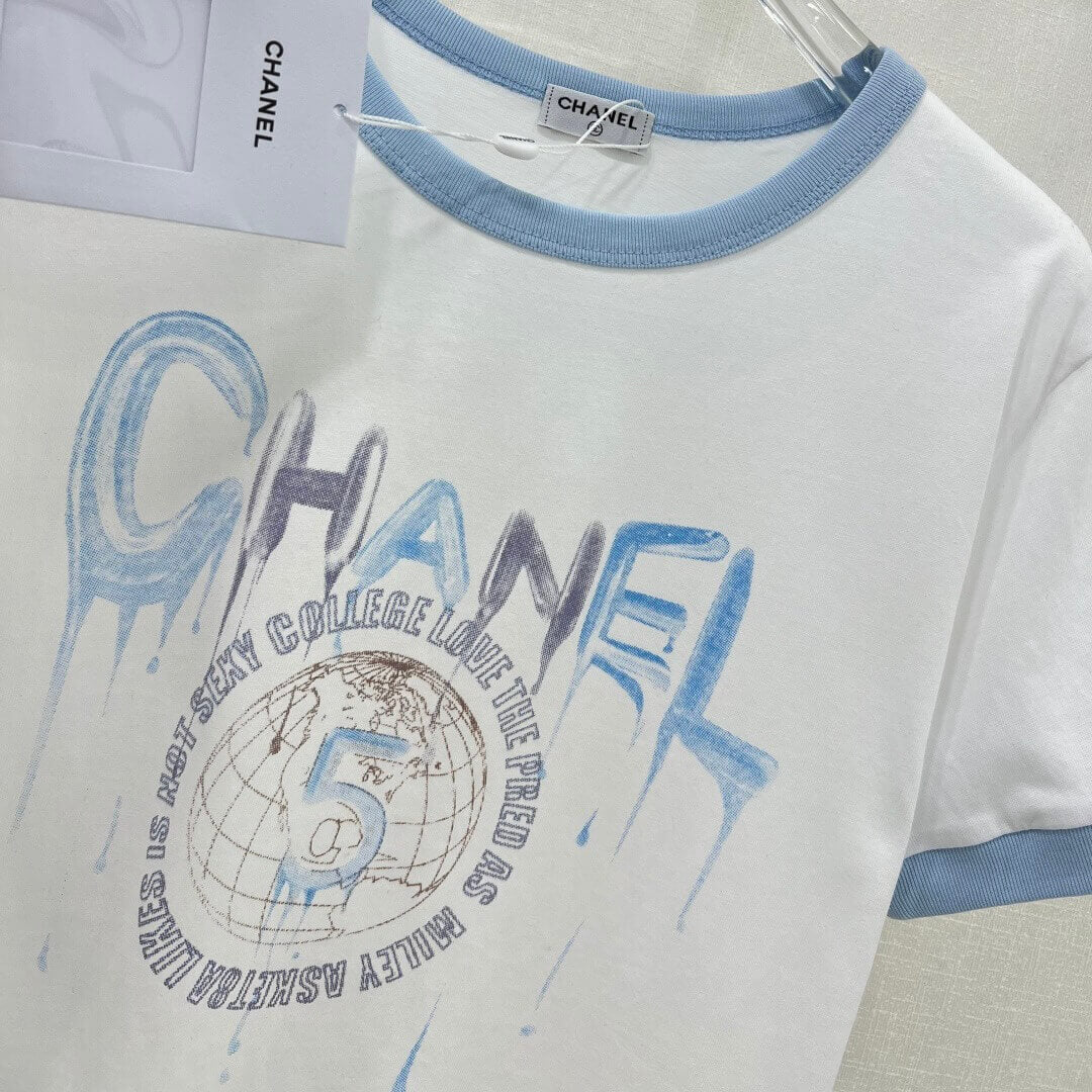 Chic Graffiti Cropped T-Shirt