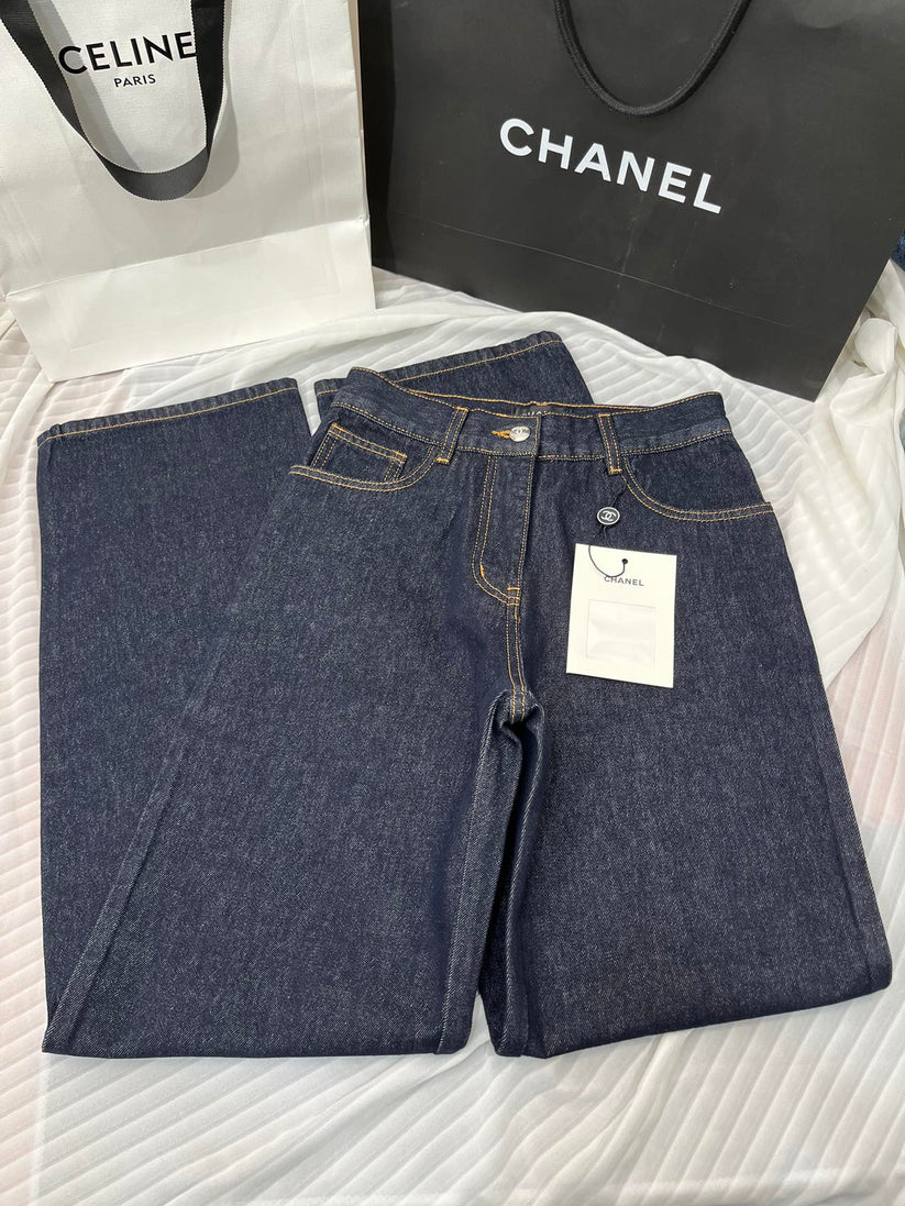 Signature Pocket Stitch Straight Jeans