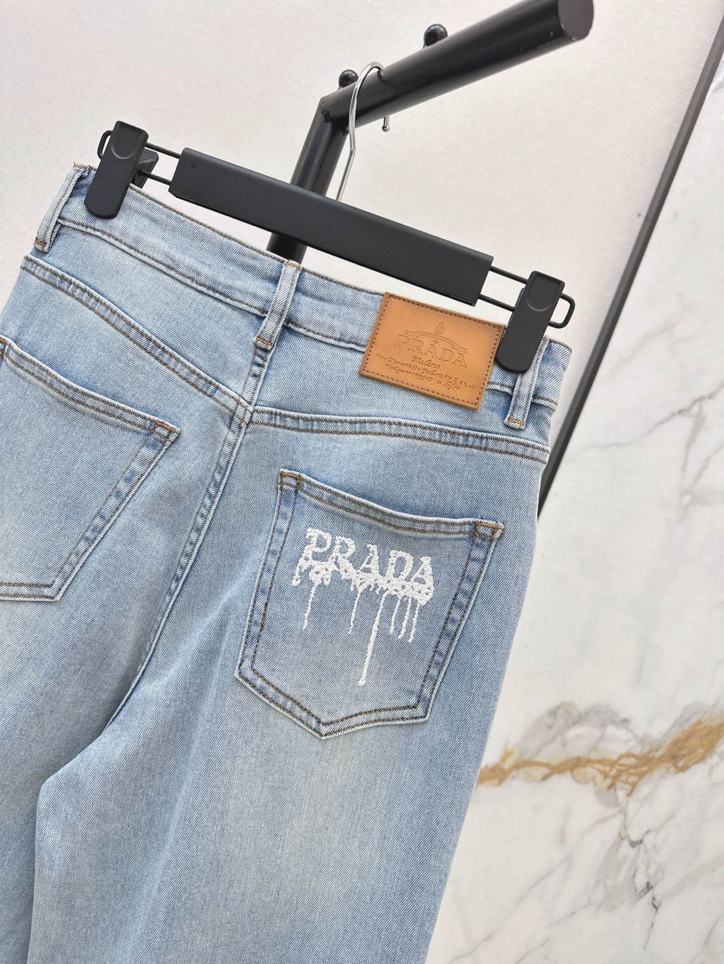 Minimalist Versatile Printed Straight-Leg Jeans