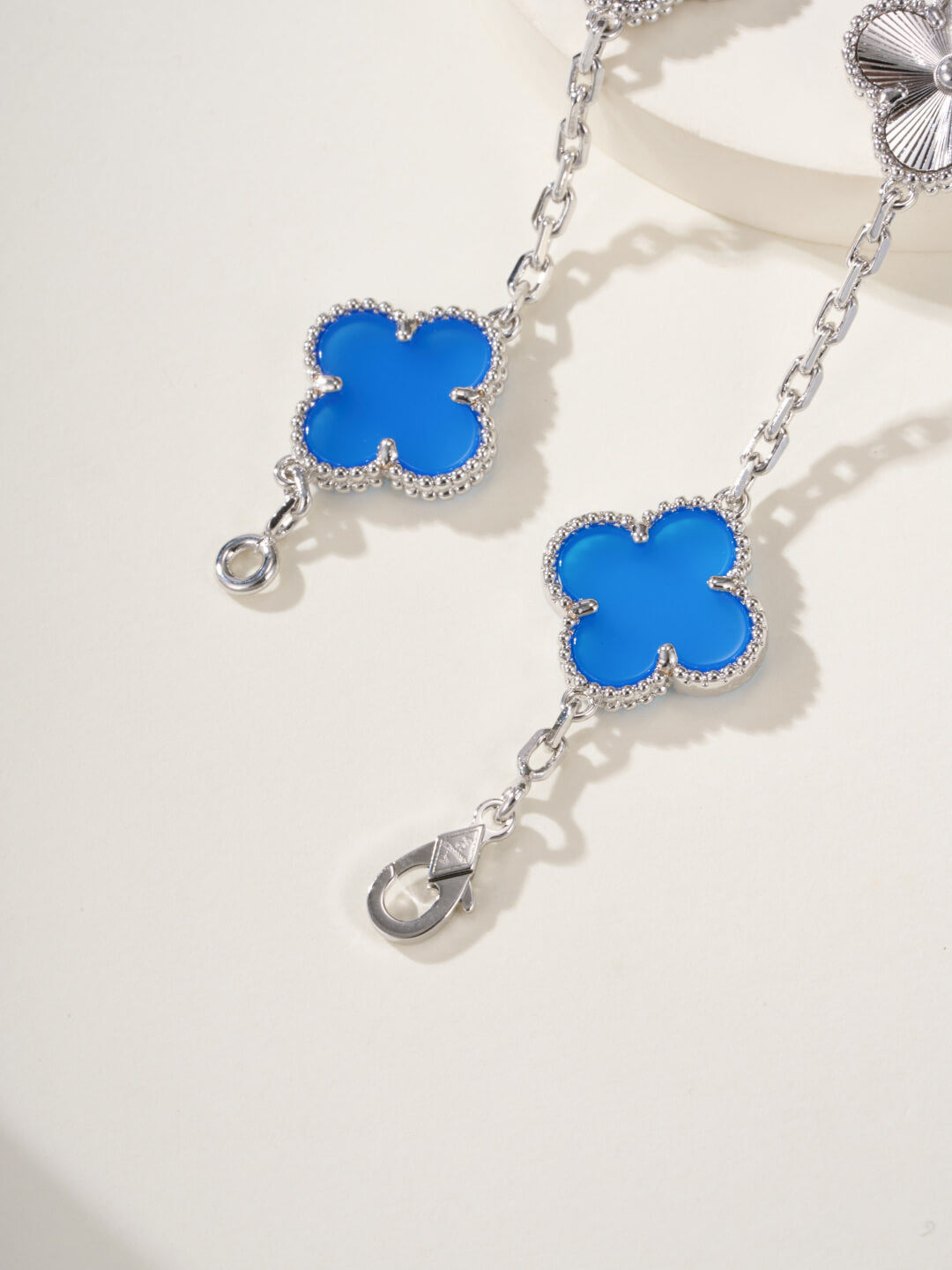 Trendy Blue Floral Link Bracelet