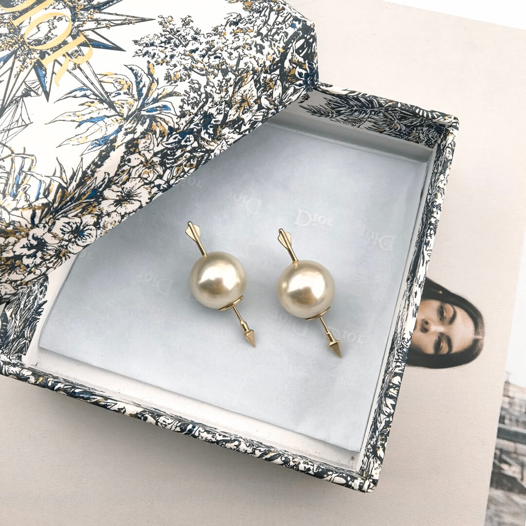 Minimalist Pearl Stud Earrings