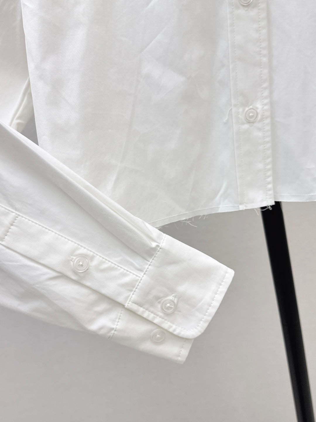 Contrast Ribbed Embroidered Long-Sleeve Shirt