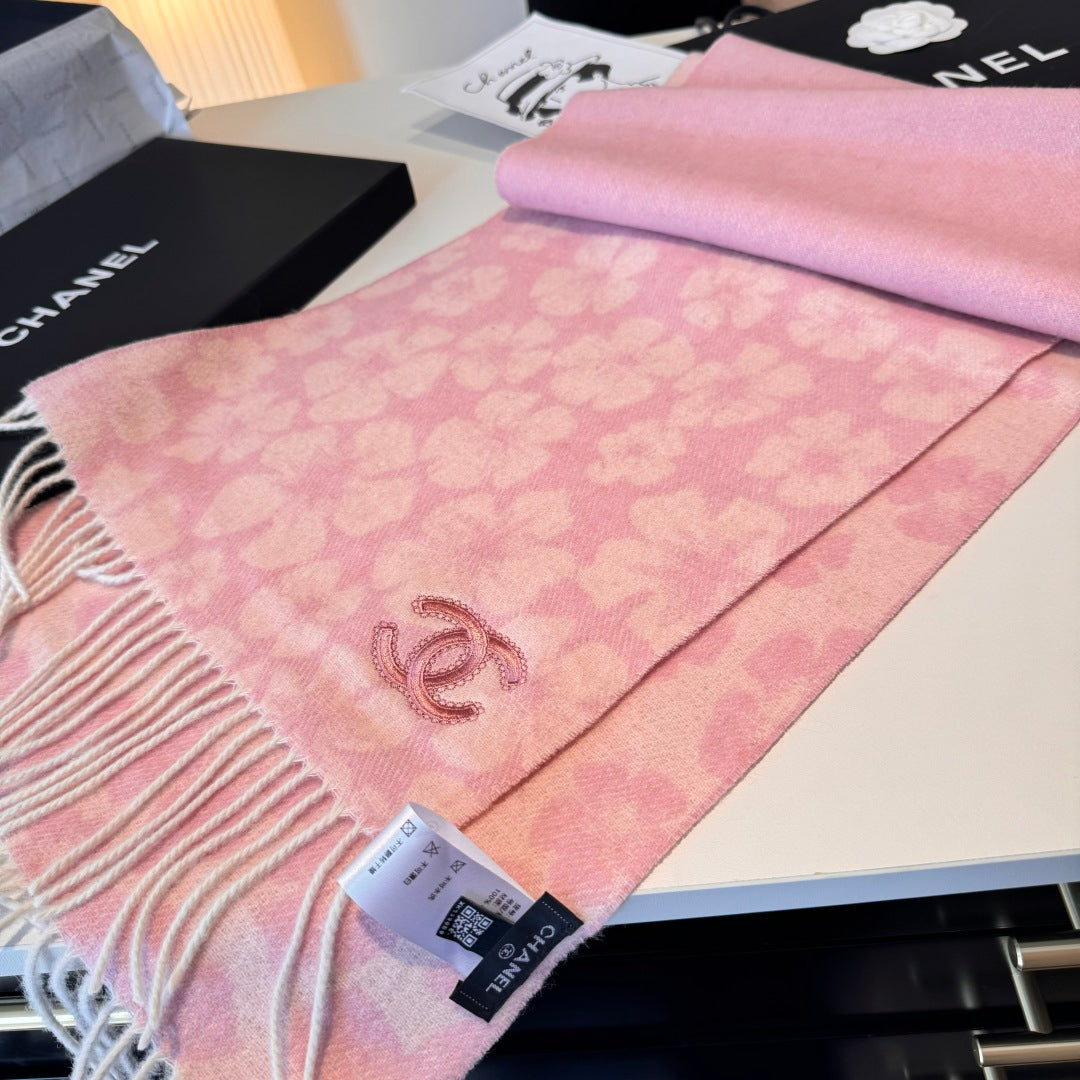 Flower Motif Tassel Scarf