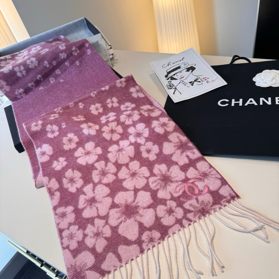 Flower Motif Tassel Scarf