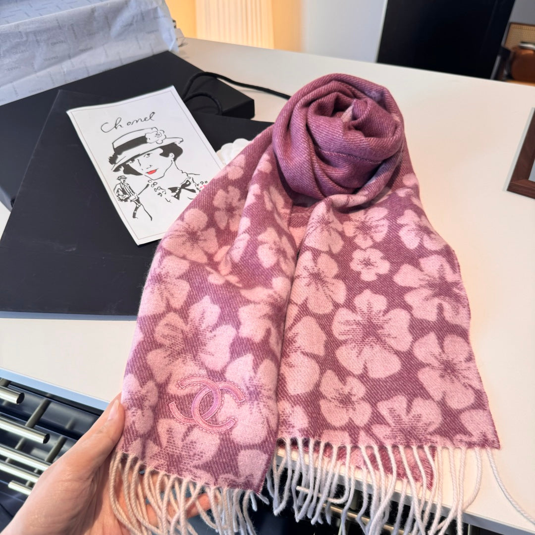 Flower Motif Tassel Scarf