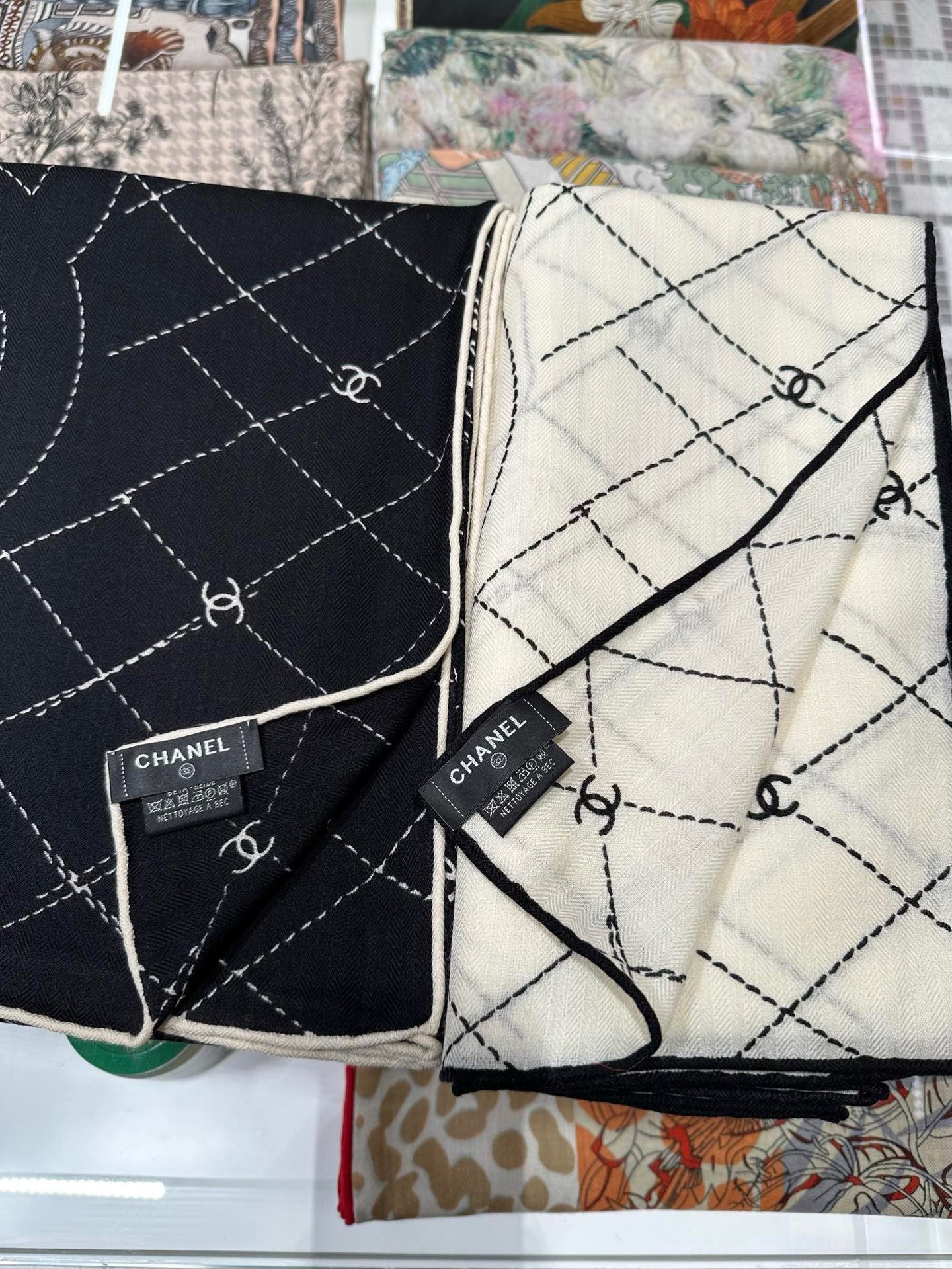 High Heel Pattern Square Silky Scarf