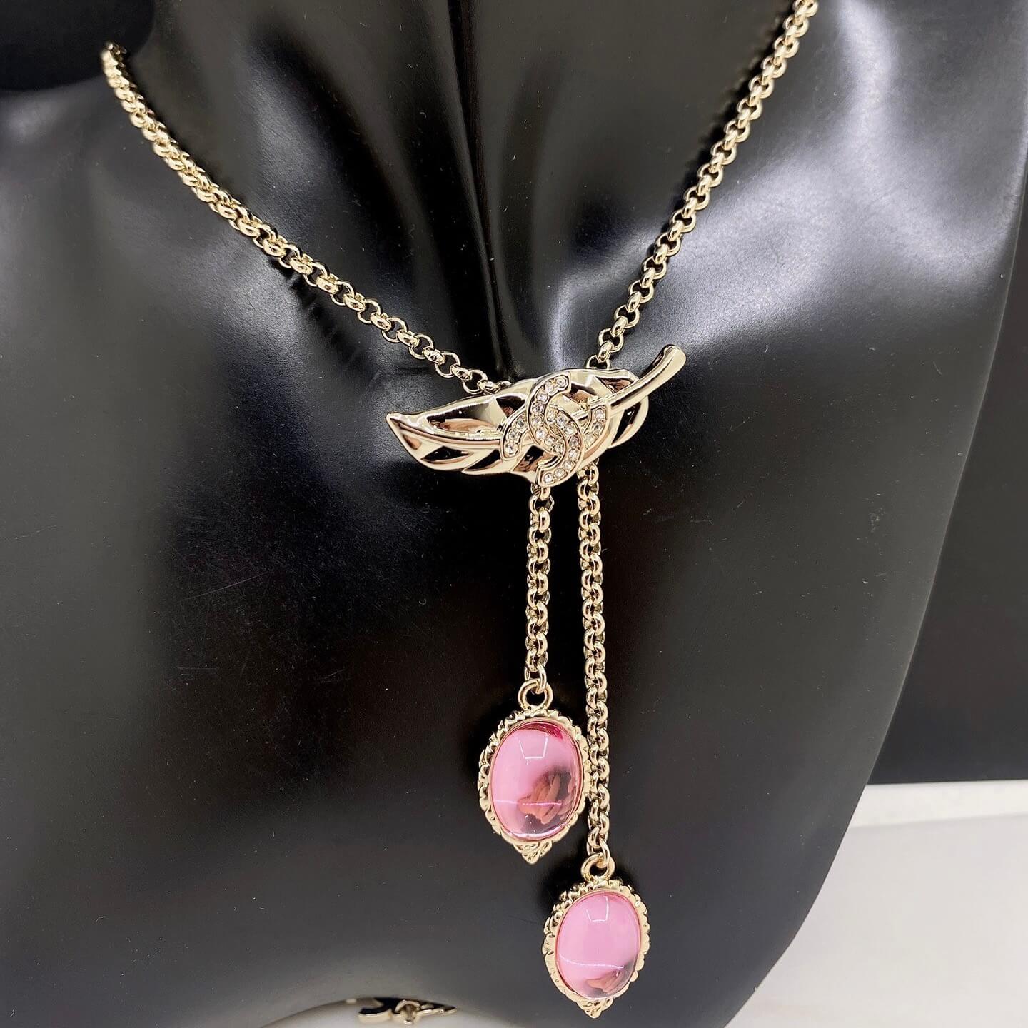 Chic Trendy Leaf Pink Diamond-Accented Necklace