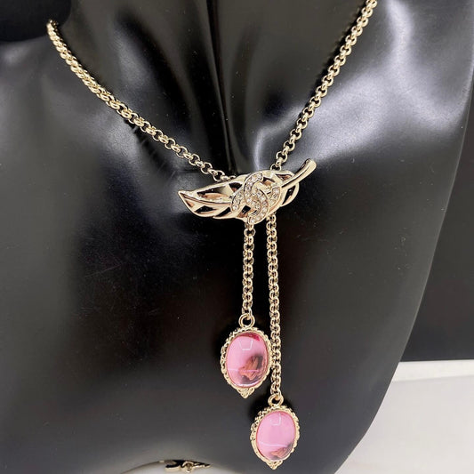 Chic Trendy Leaf Pink Diamond-Accented Necklace