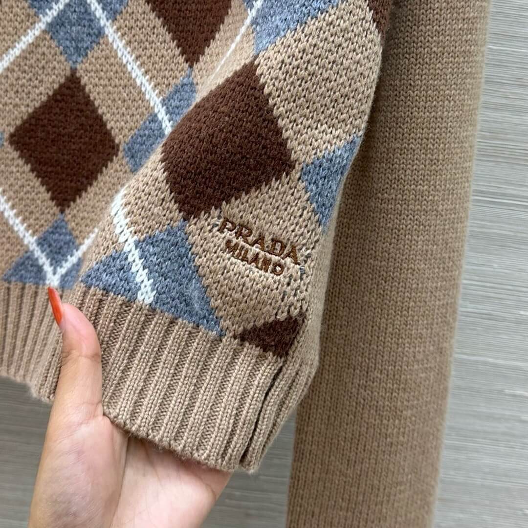 Classic Diamond Quilt Color-block Knit Long Sleeve