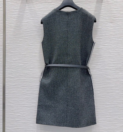 Classic Solid Color Side Lettering Slip Dress