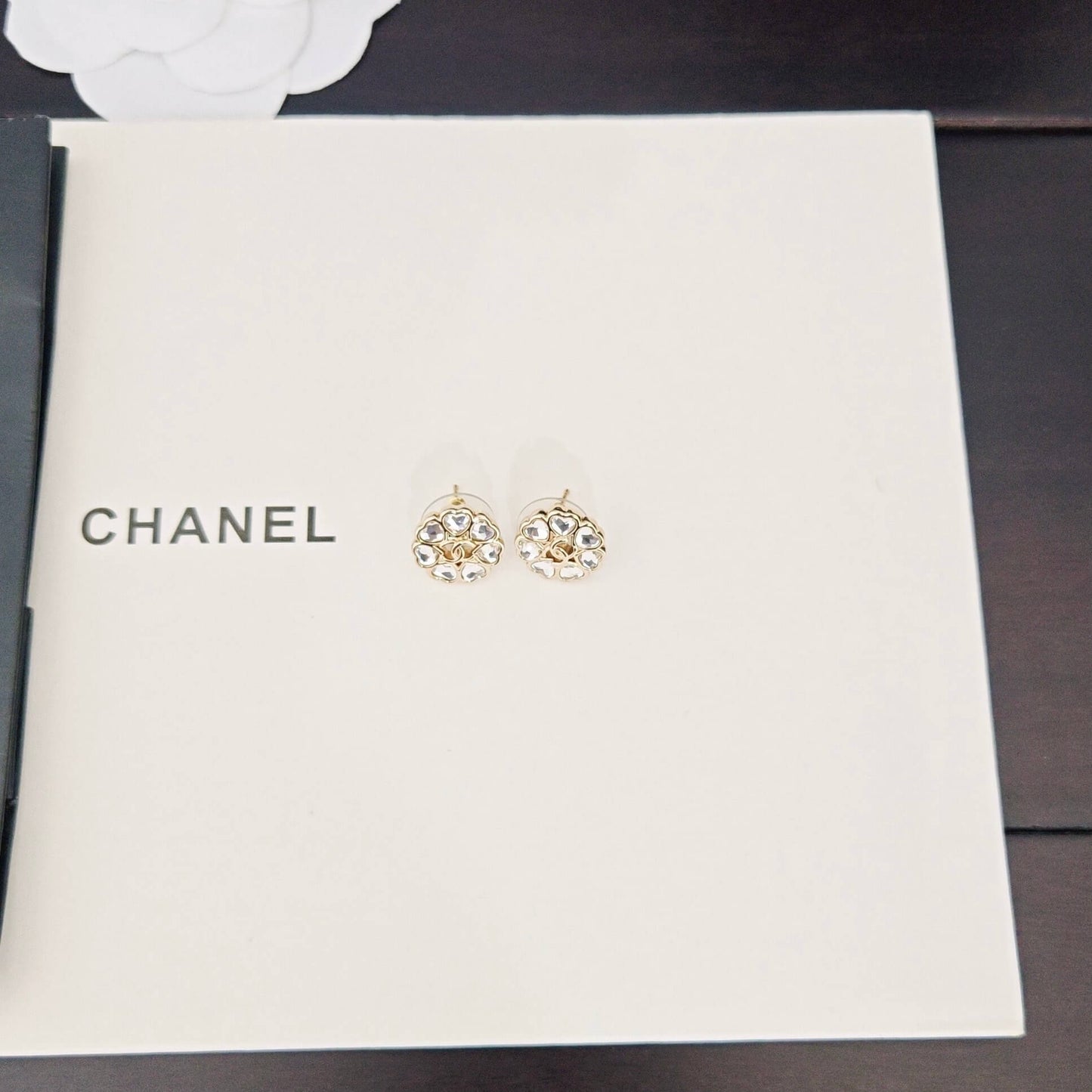 Chic White Diamond Heart Petal Stud Earrings