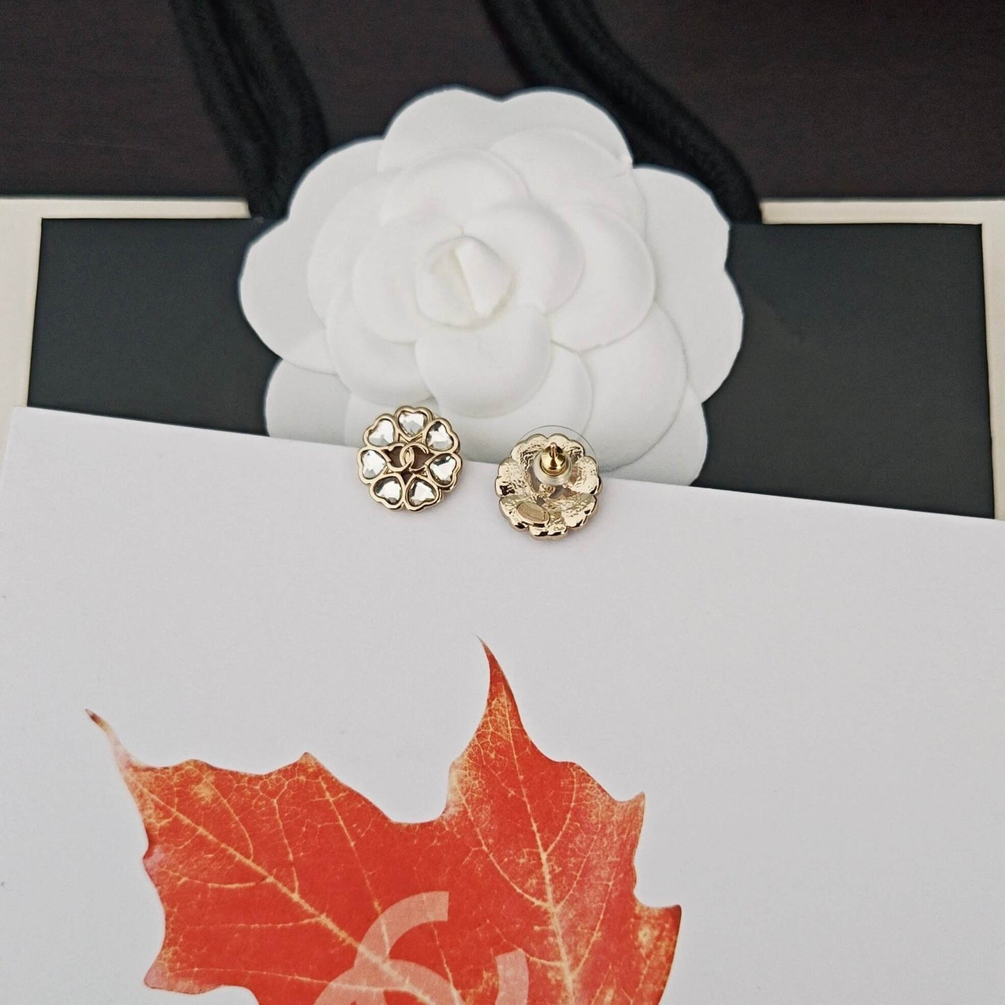 Chic White Diamond Heart Petal Stud Earrings