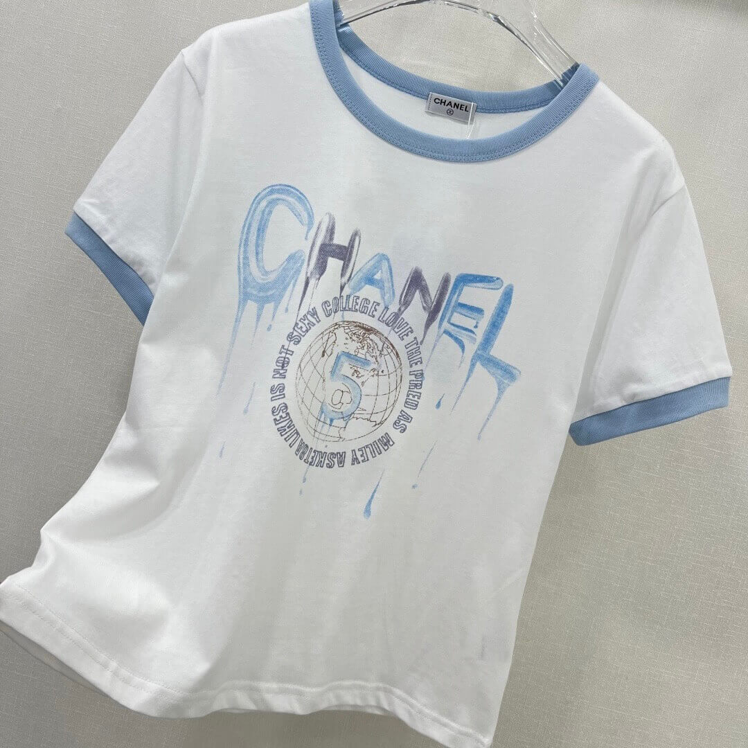 Chic Graffiti Cropped T-Shirt