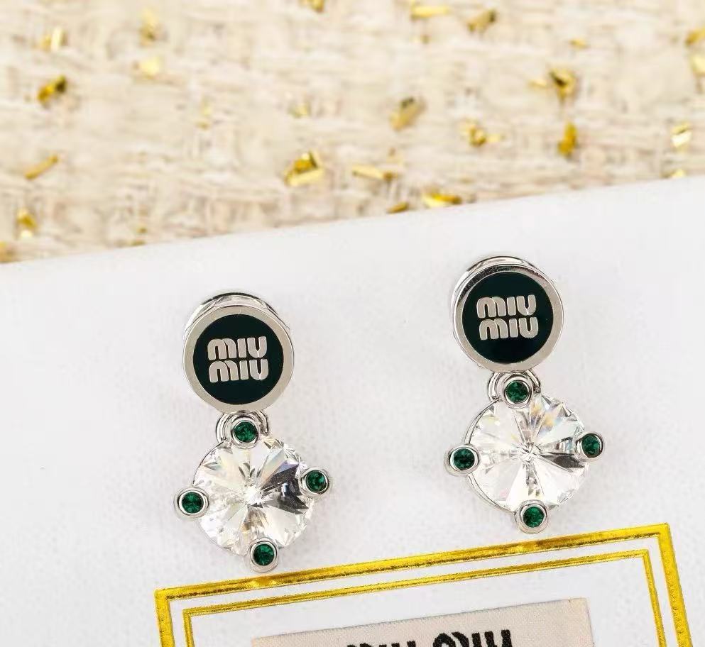 Brilliant Circle Studs with Geometric Earrings