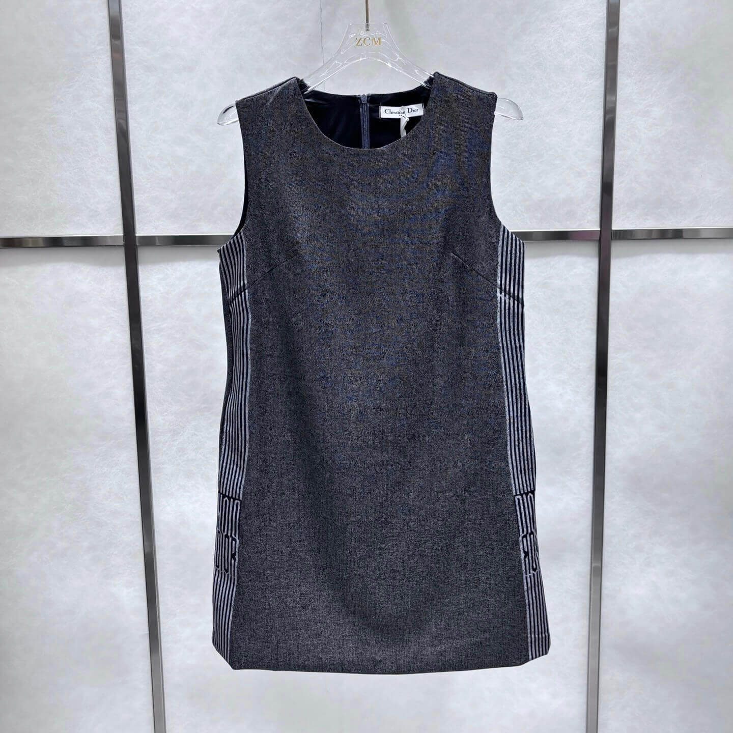 Vintage Design Two-Tone Line Dress