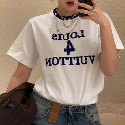 Minimalist Letter Print Chain Detail T-Shirt