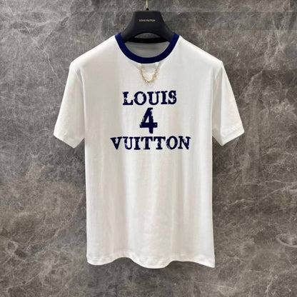 Minimalist Letter Print Chain Detail T-Shirt