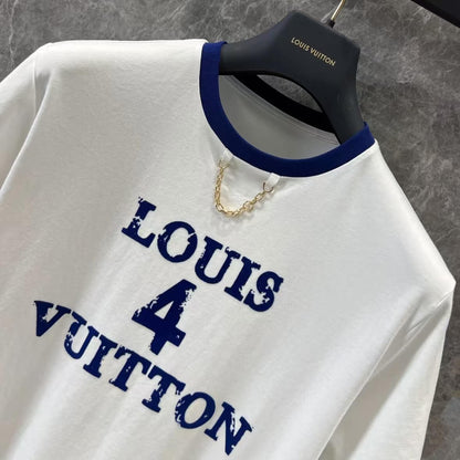 Minimalist Letter Print Chain Detail T-Shirt