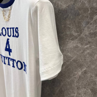 Minimalist Letter Print Chain Detail T-Shirt