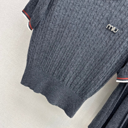 Versatile Preppy Set: Cropped Knit Top + Pleated Skirt
