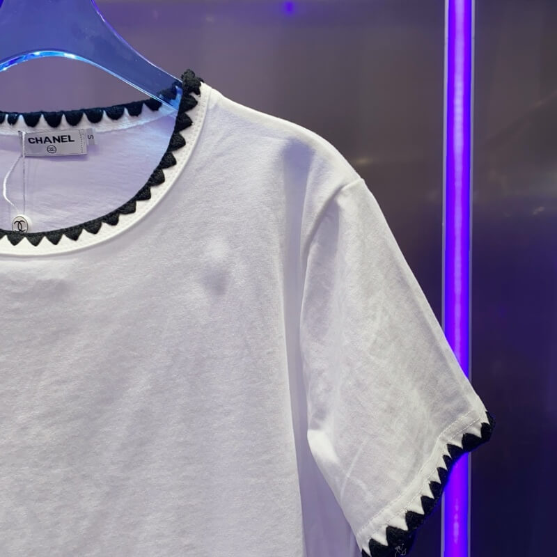 Fashionable Letter Metal-Embellished T-Shirt