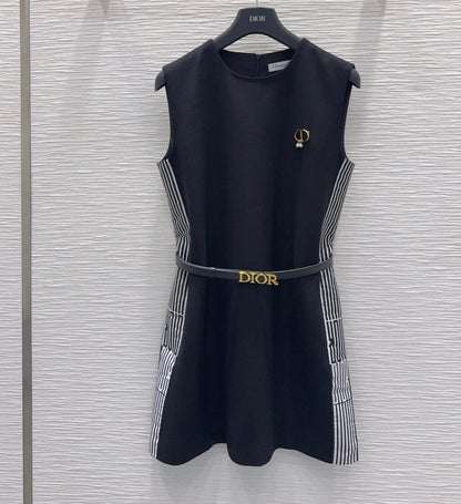 Classic Solid Color Side Lettering Slip Dress