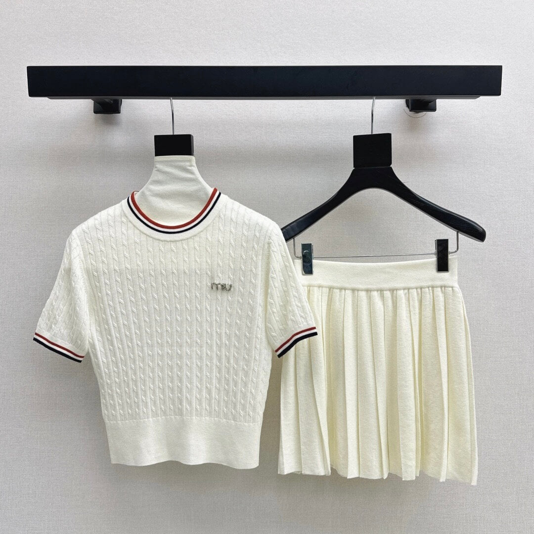 Versatile Preppy Set: Cropped Knit Top + Pleated Skirt
