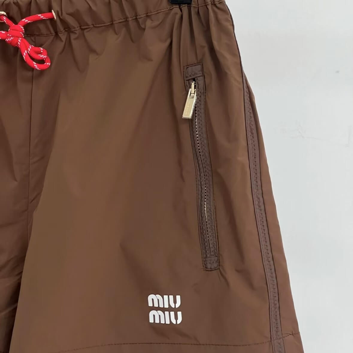 Color-Block Design Casual Zippered Pocket Shorts
