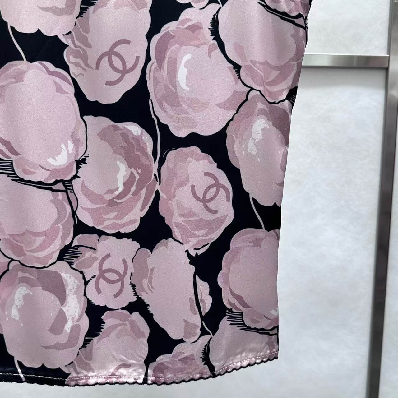 Camellia Print Lace Trim Vest