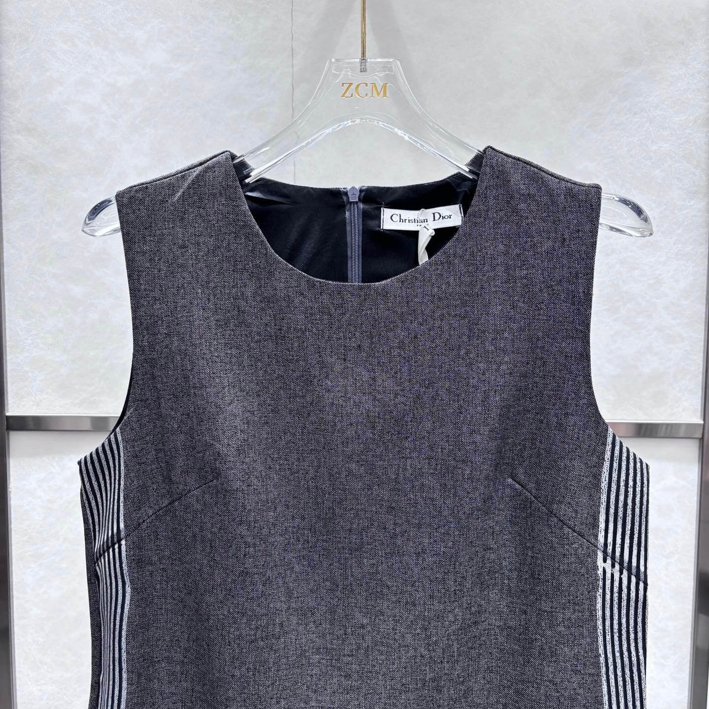 Vintage Design Two-Tone Line Dress