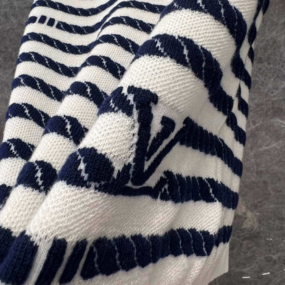 Classic Plush Textured Jacquard Knitted Short Sleeve