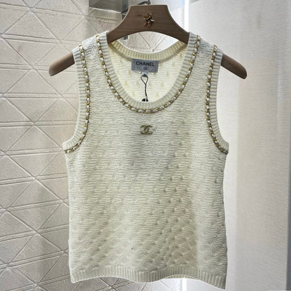 Ribbed Knit Sleeveless Top with Vintage Chain Edging