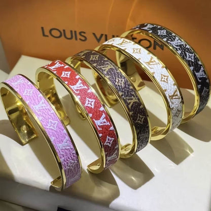Classic Gold-Frame Leather Bangle