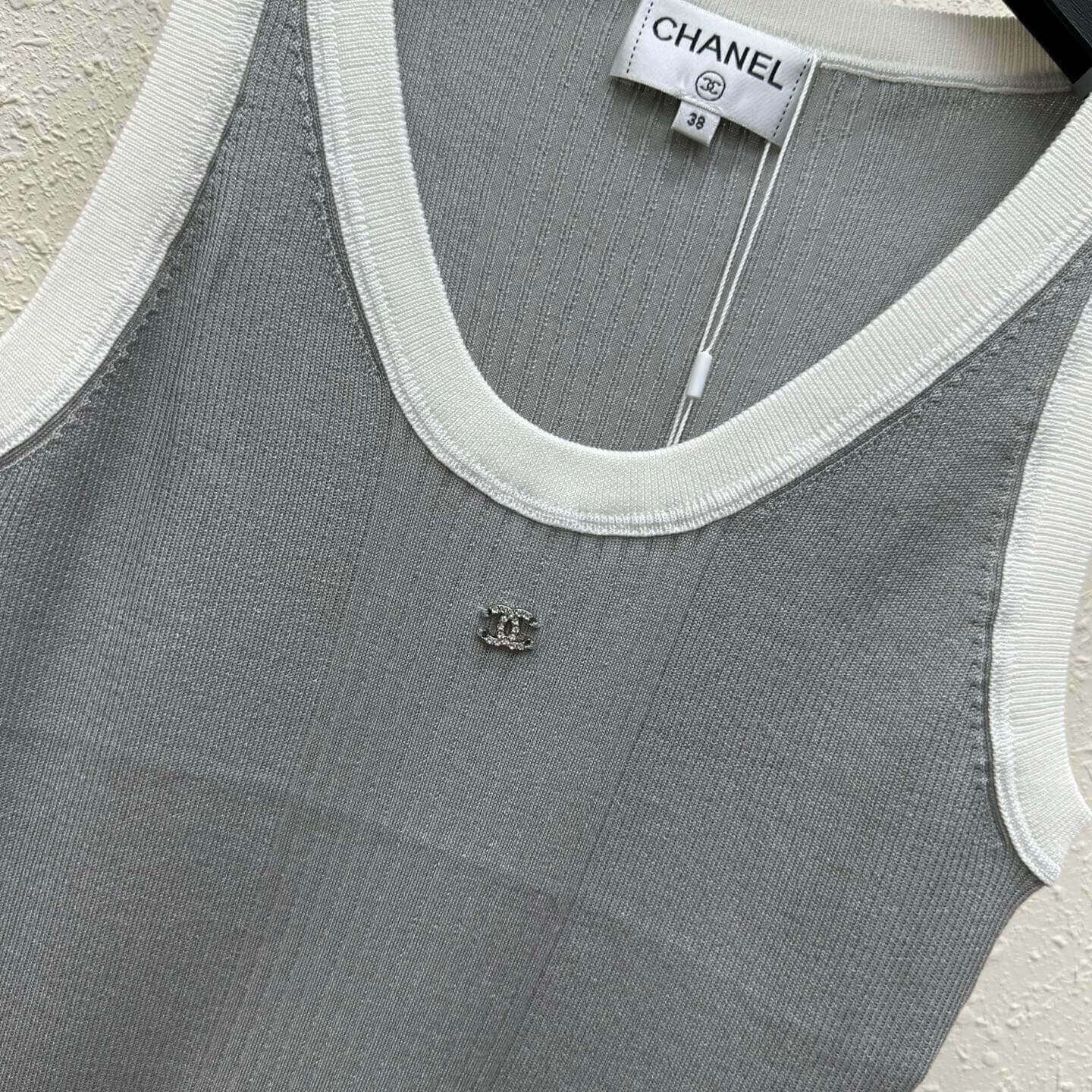 Trendy Color-Block Trim Vest