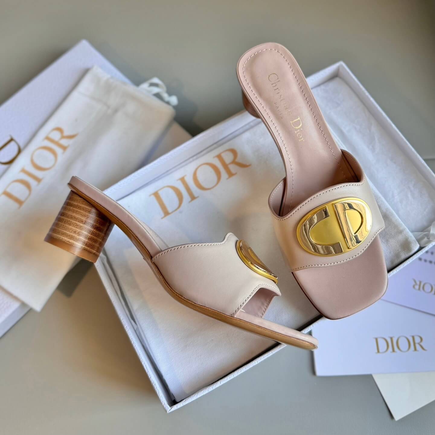 Classic Pink Round-Buckle Block Heel Sandals