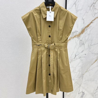 Minimalist Retro Notch-Collar Dress