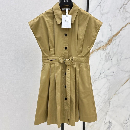 Minimalist Retro Notch-Collar Dress